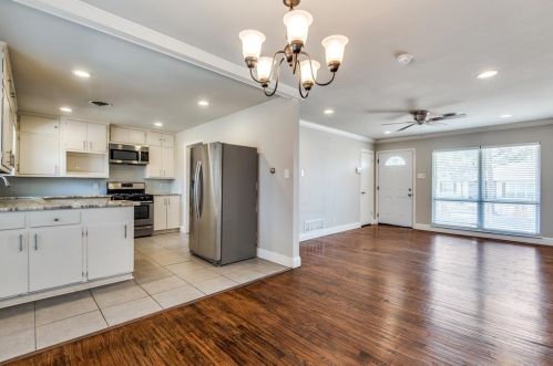 2211 Dewitt St, Irving TX 75062-4210 exterior