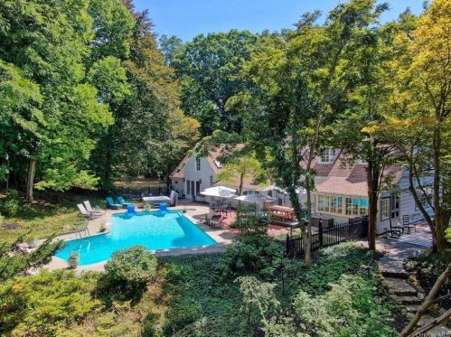 97-105 Kingwood Park, Poughkeepsie NY  12601-5448 exterior