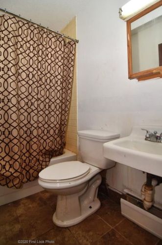 13 Lyman Ave, Providence RI 02919-2716 exterior