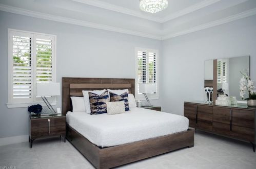 2844 10 Ave, Naples FL 34120-4929 exterior