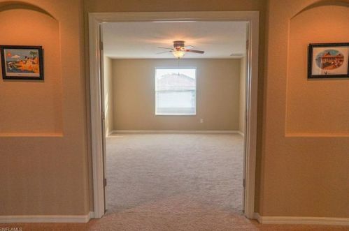 2330 Heydon Cir, Naples FL 34120-4578 exterior