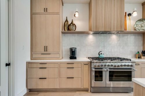 8518 Glencrest Ln, Dallas TX  75209-2632 exterior