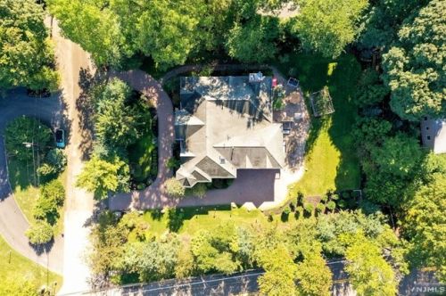 3 Pne Ter, Demarest NJ 07627-1214 exterior