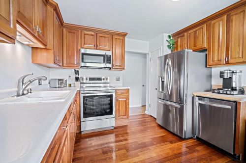 3003 Stratton Dr, Milwaukee WI 53219-2757 exterior