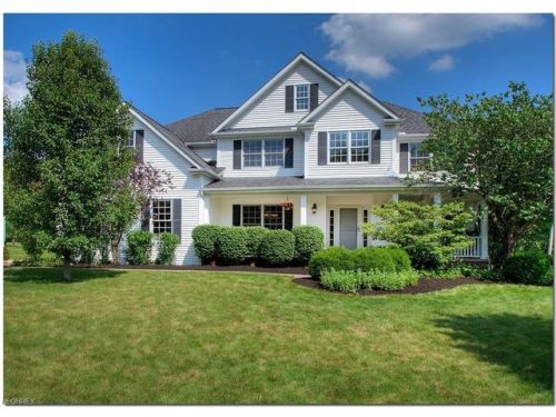 640 Nancy Dr, Aurora, OH 44202-7659