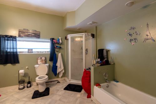 324 Hollister Ave, Grand Rapids MI 49506-1533 exterior