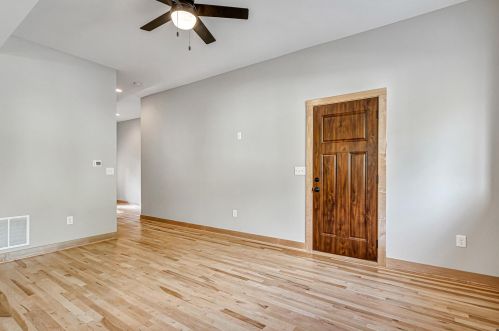 1411 Potter Ave, Milwaukee WI 53207-2115 exterior