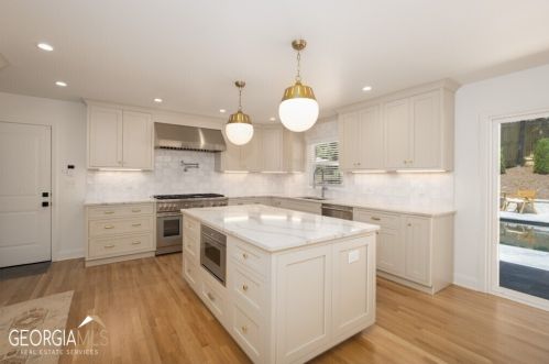 65 Barbara Ln, Atlanta GA  30327-3319 exterior