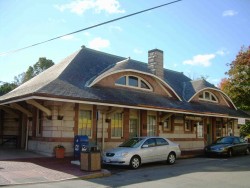 70 Union St, Newton, MA 02459-2223