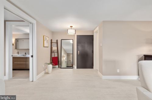 1800 Old Meadow Rd, Mc Lean VA 22102-1899 exterior