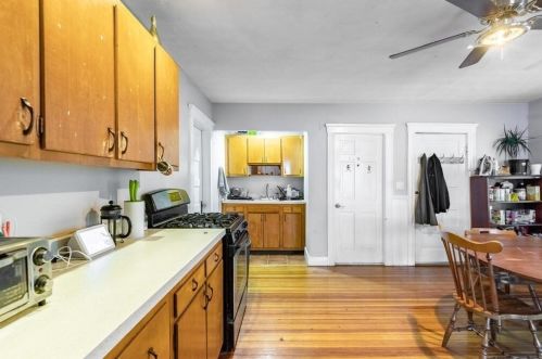 8 Arthur St, Salem MA 01970-2801 exterior