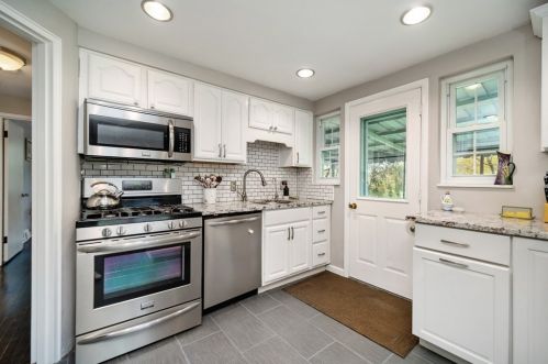 101 Harbeth Dr, Pittsburgh PA  15237-3327 exterior