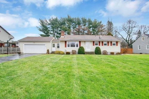 25 Wells Ave, Springfield, MA 01119-1820