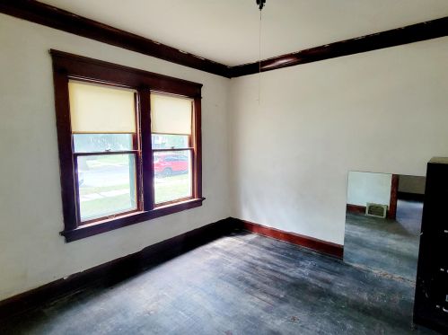 3816 24th St, Milwaukee, WI 53206-1423