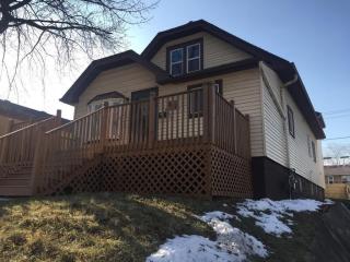 321 69, Milwaukee WI  53213-3828 exterior