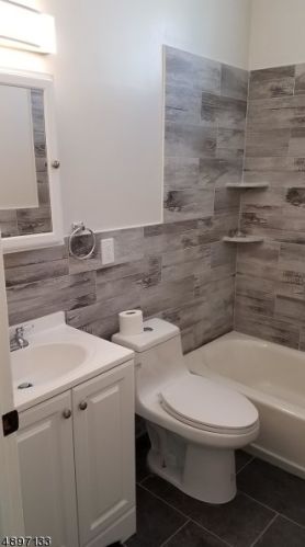 99 Passaic Ave, Paterson NJ 07506-1406 exterior