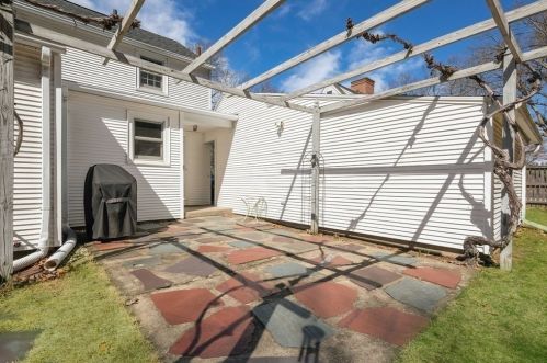 119 Bridle Path Rd, Springfield MA 01118-1846 exterior