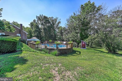 1000 Littlestown Rd, Littlestown PA 17340-9442 exterior