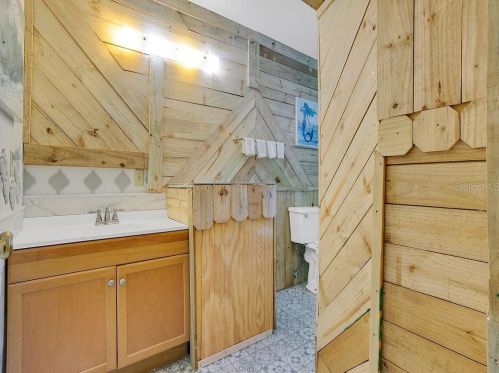 1 Pierce Ave, Orlando FL 32809-4945 exterior