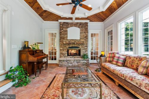 83 Pettit Pl, Princeton NJ 08540-7645 exterior