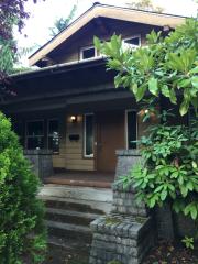 711 12 Ave, Seattle WA  98115-5618 exterior