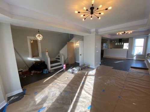 43 Latrobe Ave, Chicago, IL 60644-3333