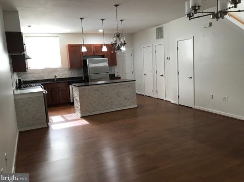 623 10th St, Philadelphia PA  19147-1917 exterior