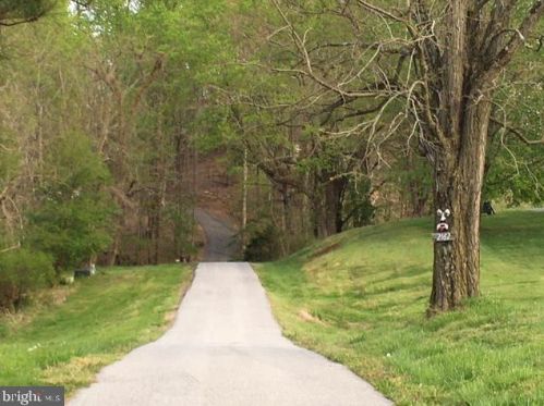 2162 Smoky Rd, Huntingtown MD 20639-8617 exterior