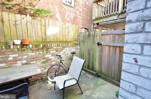 1904 Calvert St, Washington DC 20008-2665 exterior