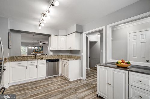 5319 Buxton Ct, Alexandria VA 22315-4760 exterior