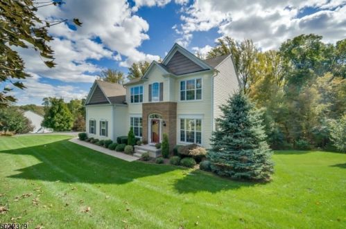 29 Bellewood Dr, Warren, NJ 07059-6000