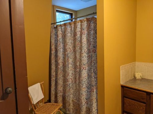 110 Highland St, Woonsocket RI 02895-1815 exterior