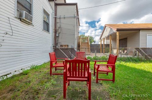 542 43rd Pl, Chicago IL 60609-3424 exterior
