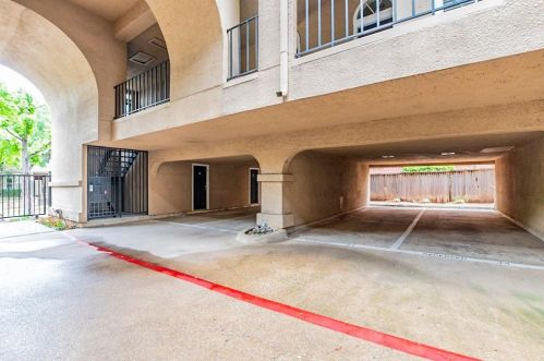 3311 Blackburn St, Dallas, TX 75204-1545