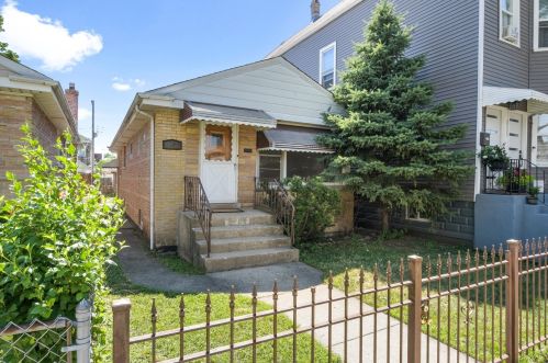 2255 Mango Ave, Chicago, IL 60639-2829