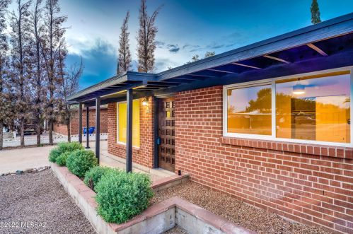 6925 Calle Pegaso, Tucson, AZ 85710-5457