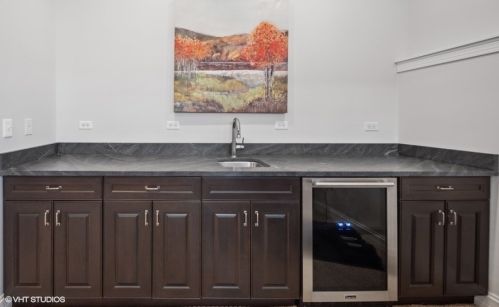 421 50 St, Chicago IL 60615-2222 exterior