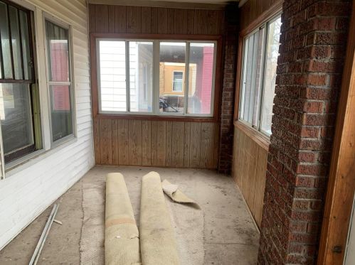 1319 Muskegon Ave, Grand Rapids MI 49504-3122 exterior