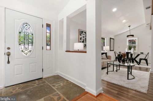 13763 Travilah Rd, Rockville MD 20850-3532 exterior