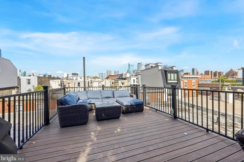 2210 Kater St, Philadelphia PA 19146-1139 exterior