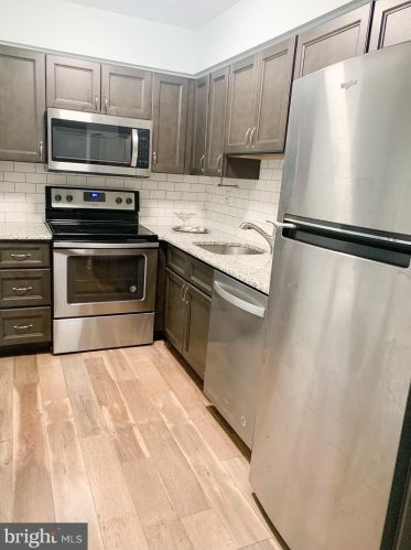 2008 Jason Dr, Huntingdon Valley PA  19006-1737 exterior