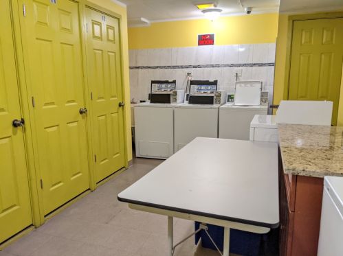 3158 Neenah Ave, Chicago IL 60634-4909 exterior