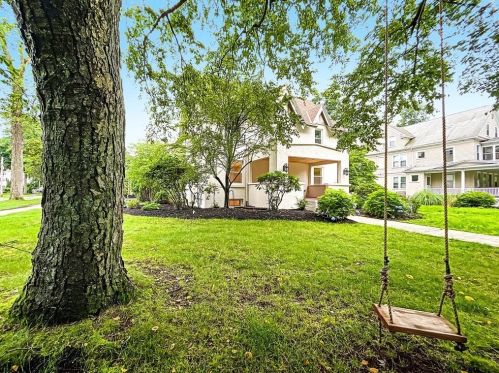 74 Forest Glen Rd, Springfield MA  01106-1115 exterior