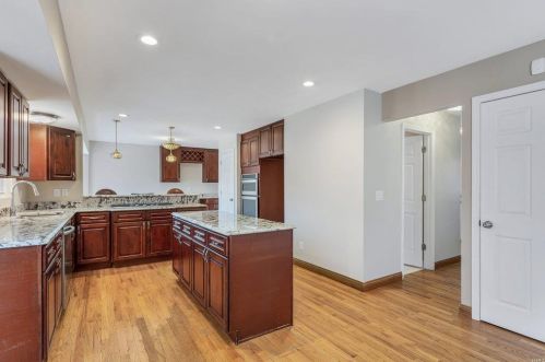 316 Eugenia St, Saint Louis MO 63141-8312 exterior