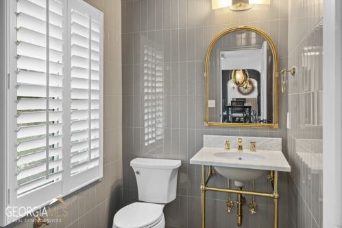 65 Barbara Ln, Atlanta GA  30327-3319 exterior