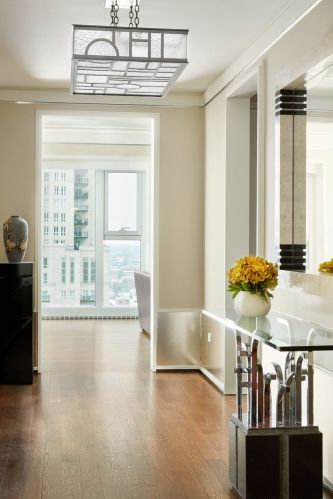 77 Walton St, Chicago, IL 60611-5273