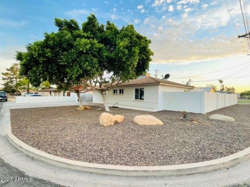 5658 37th Dr, Phoenix AZ  85019-2102 exterior