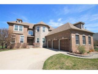 45451 Thorn Tree Ln, Macomb Township, MI 48044-6702