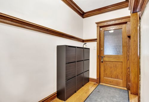 4710 Artesian Ave, Chicago IL 60659-5035 exterior