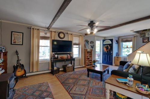 11 Cameron Ave, Taunton, MA 02780-2331